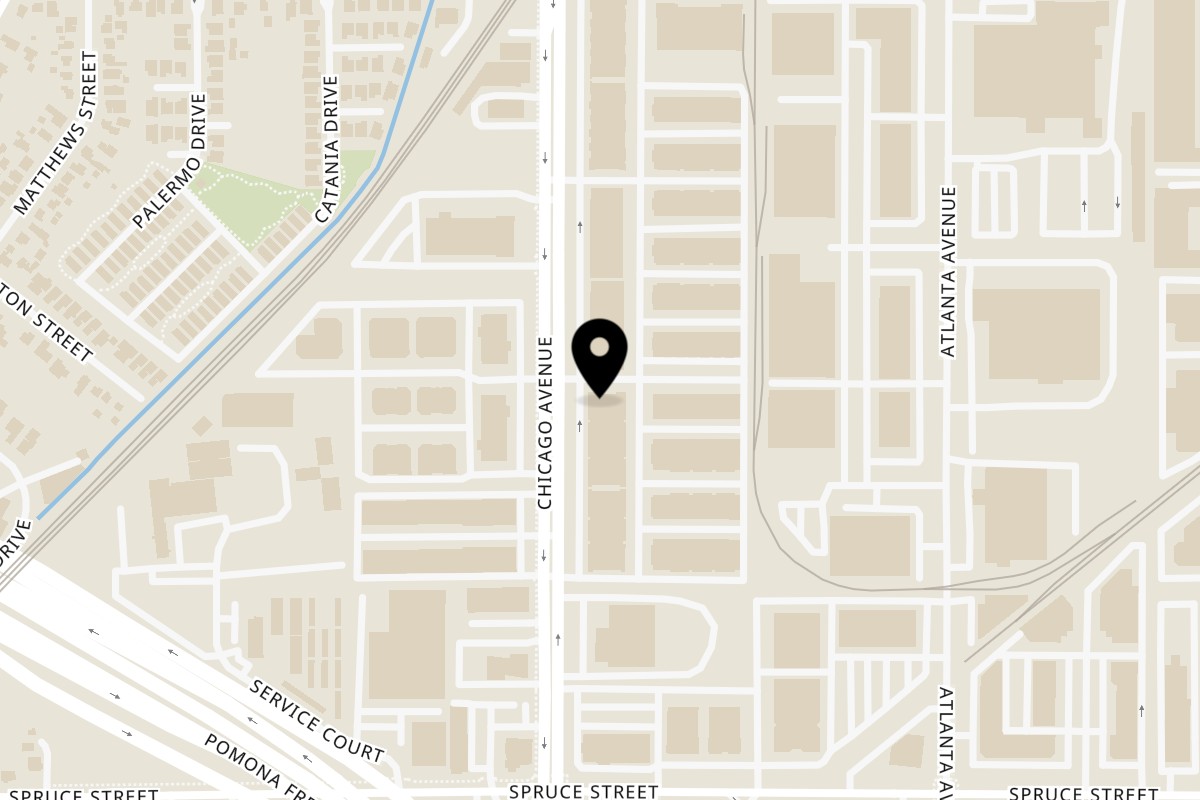 Map showing the location of M&M Deli on 1960 Chicago Ave # D1 in Riverside